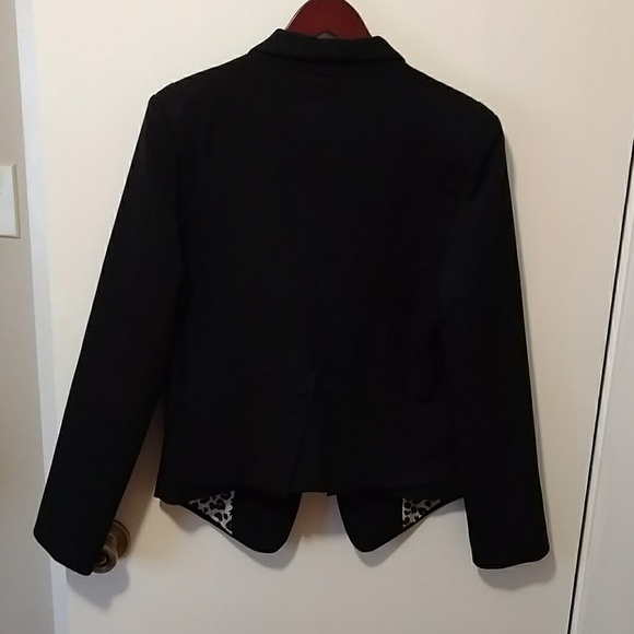 Pinkyotto Black Blazer - Picture 4 of 7